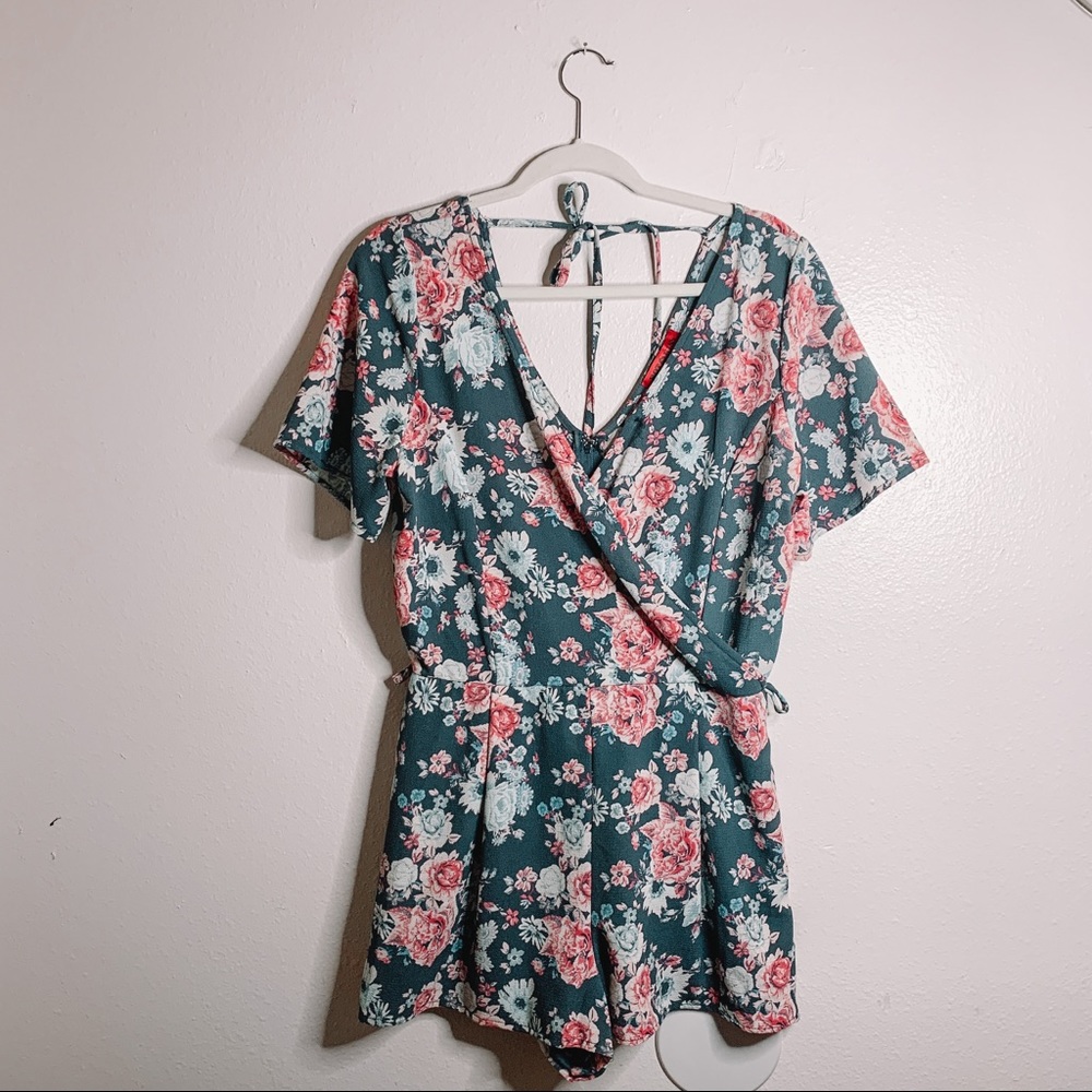 Hot Kiss 💋 Floral Romper with Back Tie